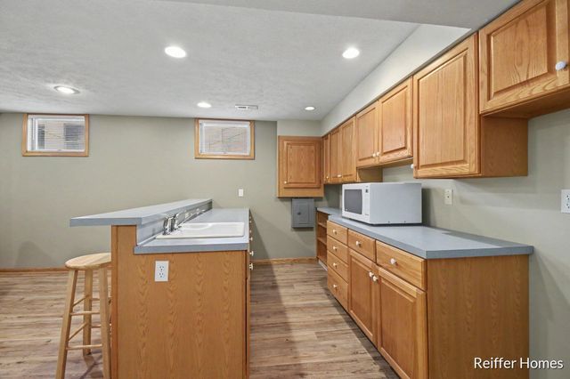 5115 Amanda Drive Sw, City Of Wyoming, MI 49418