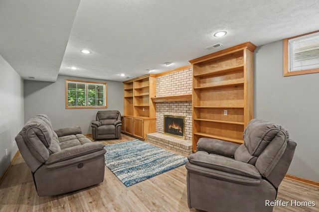 5115 Amanda Drive Sw, City Of Wyoming, MI 49418