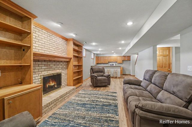 5115 Amanda Drive Sw, City Of Wyoming, MI 49418