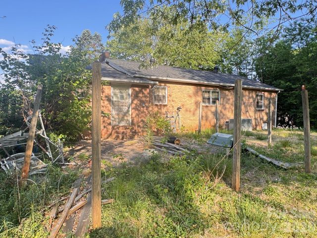 1102 Afton Drive, Lenoir, NC 28645
