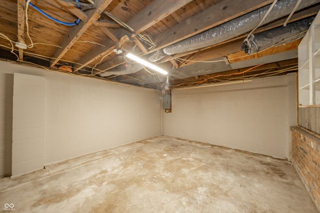 535 S Coventry Drive, Anderson, IN 46012