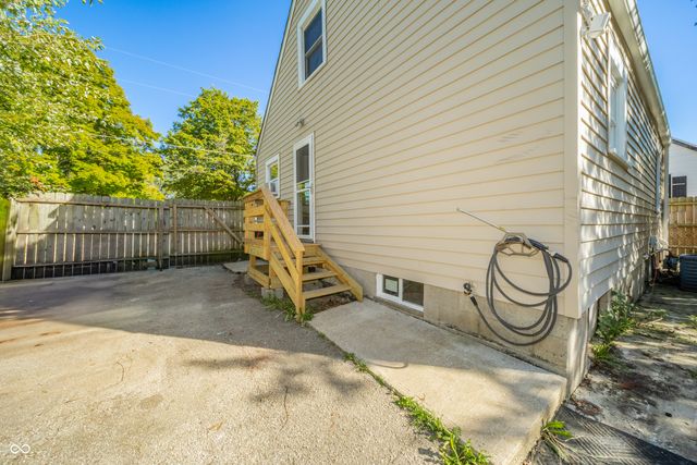 535 S Coventry Drive, Anderson, IN 46012