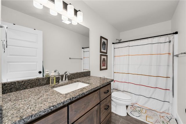 2041 Bluestem Drive, Centerton, AR 72719