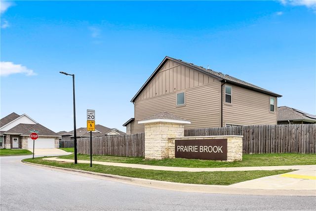 2041 Bluestem Drive, Centerton, AR 72719