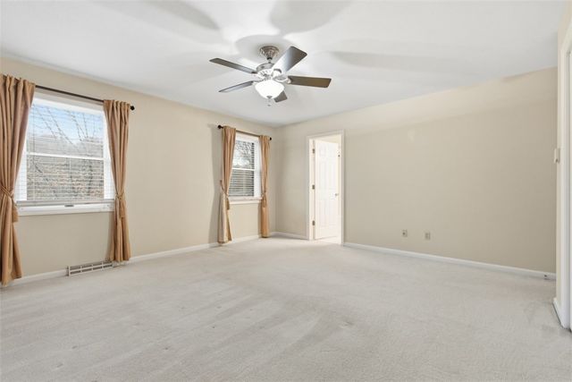 202 Boxwood Ct, Peters Twp, PA 15317