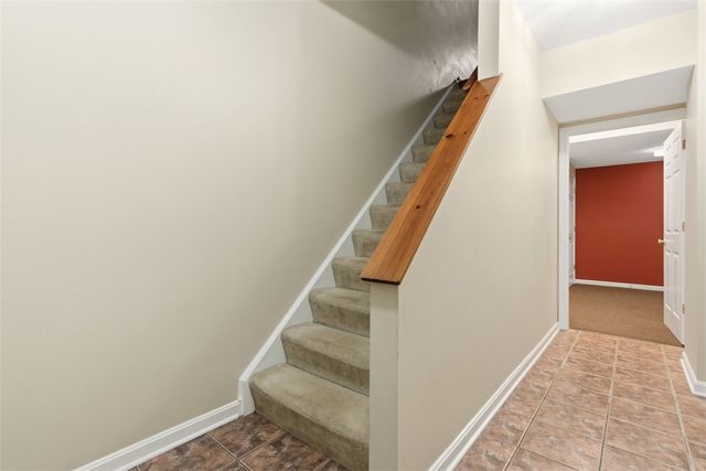 202 Boxwood Ct, Peters Twp, PA 15317