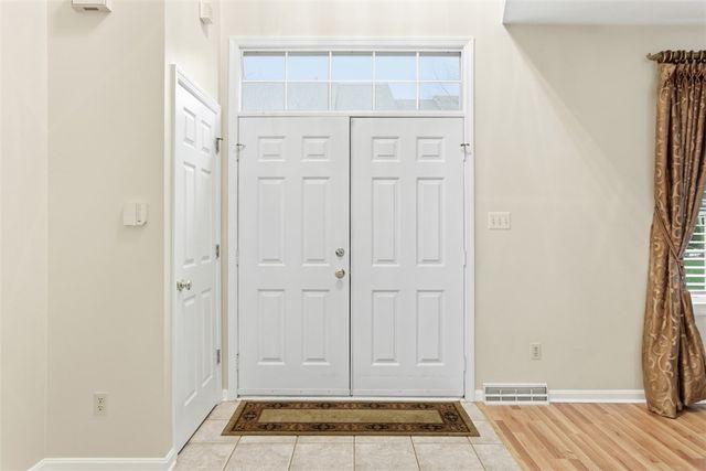 202 Boxwood Ct, Peters Twp, PA 15317