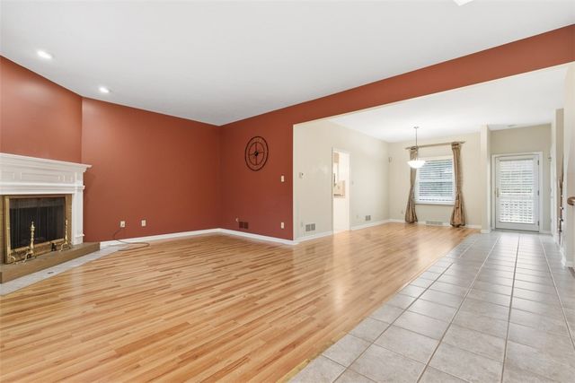 202 Boxwood Ct, Peters Twp, PA 15317