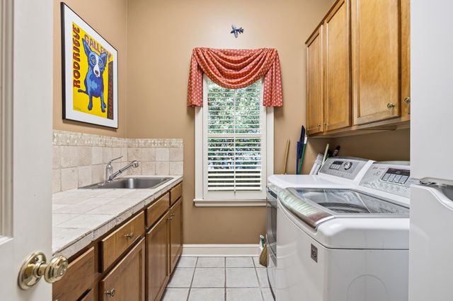 3200 CLUB TOWER DR, Memphis, TN 38111