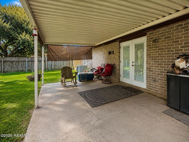 222 Saint James Drive, Lafayette, LA 70506