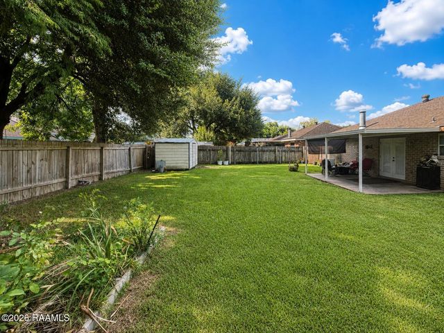 222 Saint James Drive, Lafayette, LA 70506
