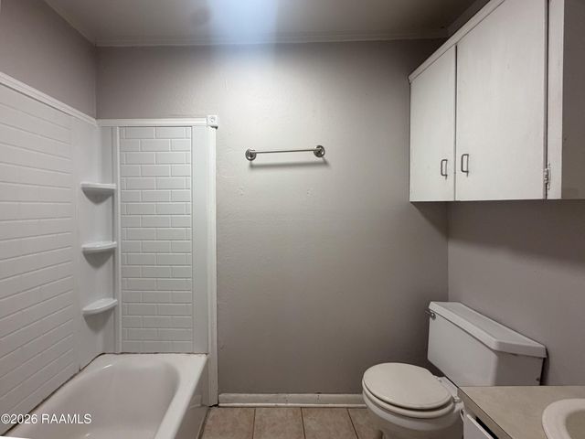 222 Saint James Drive, Lafayette, LA 70506