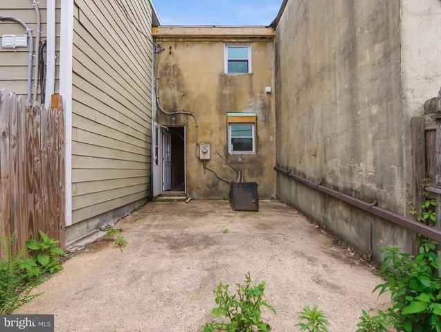 642 MELVIN DR, Baltimore, MD 21230