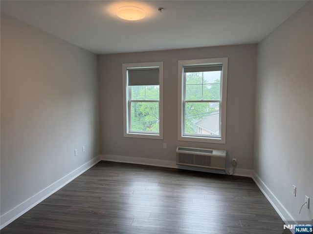1685 Bergen Boulevard 414, Fort Lee, NJ 07024