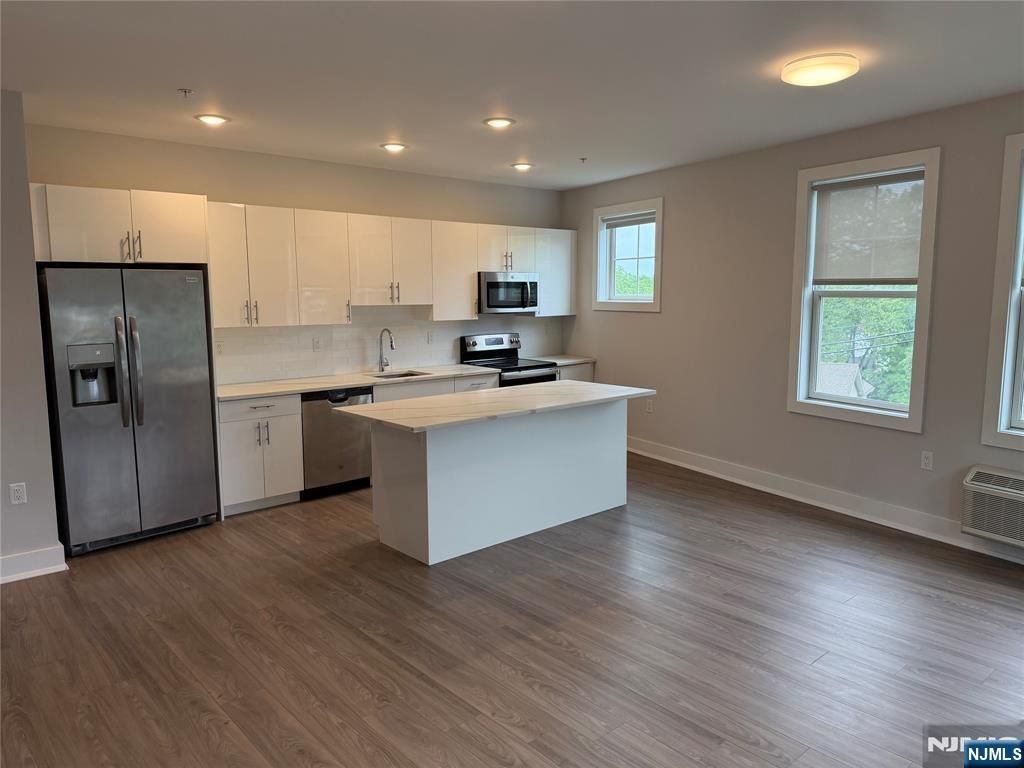 1685 Bergen Boulevard 414, Fort Lee, NJ 07024