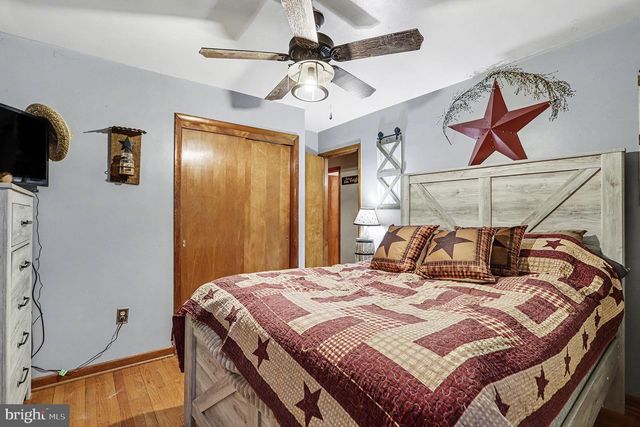 1245 HARNEY RD, Littlestown, PA 17340