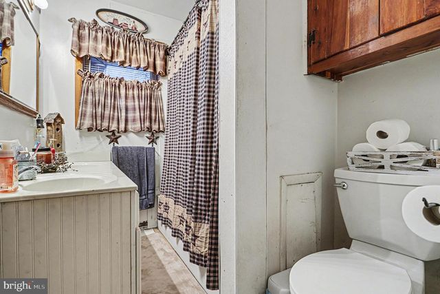 1245 HARNEY RD, Littlestown, PA 17340