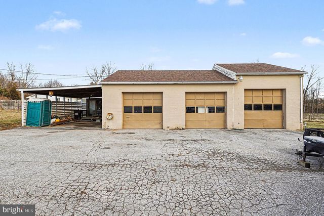 1245 HARNEY RD, Littlestown, PA 17340