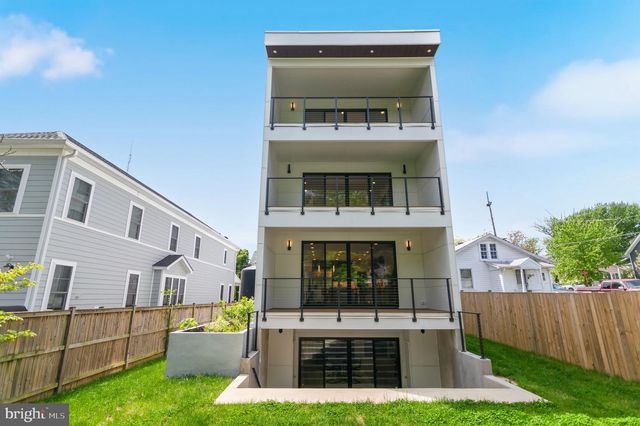2025 N EMERSON ST, Arlington, VA 22207