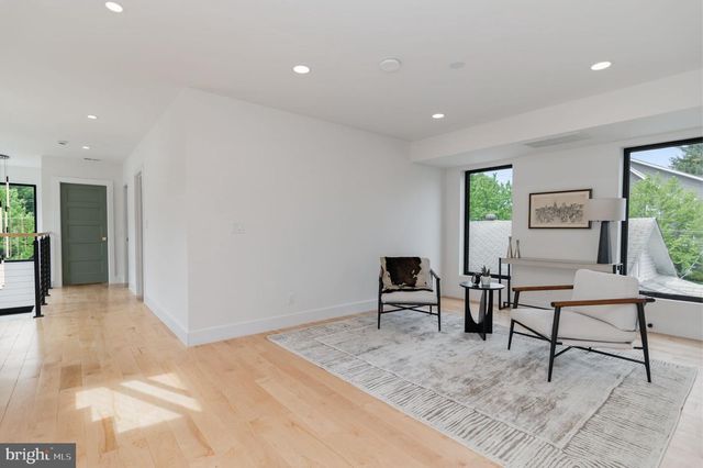 2025 N EMERSON ST, Arlington, VA 22207