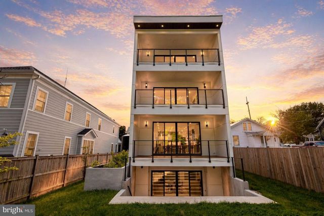 2025 N EMERSON ST, Arlington, VA 22207