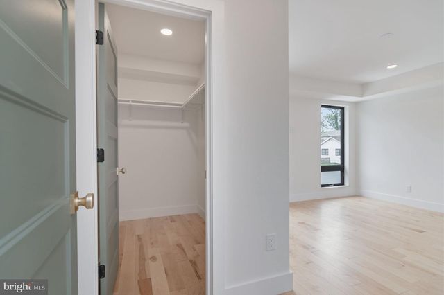 2025 N EMERSON ST, Arlington, VA 22207