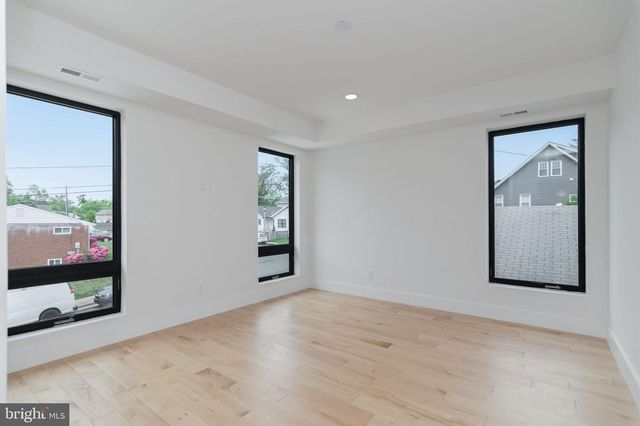 2025 N EMERSON ST, Arlington, VA 22207