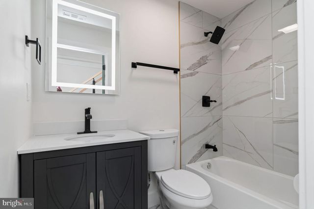 2025 N EMERSON ST, Arlington, VA 22207