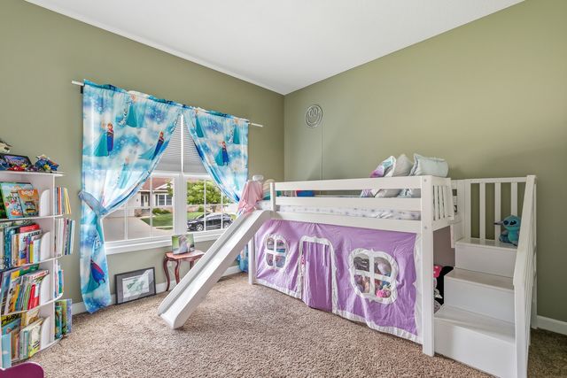 1807 W 75th Place W, Davenport, IA 52806