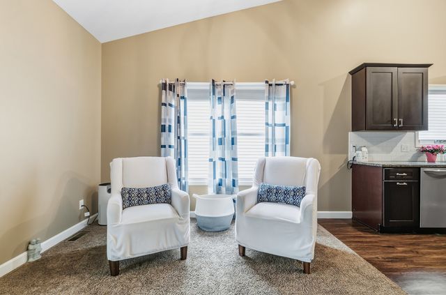 1807 W 75th Place W, Davenport, IA 52806