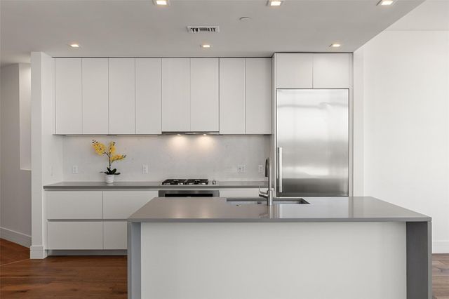 501 West Ave 1304, Austin, TX 78701