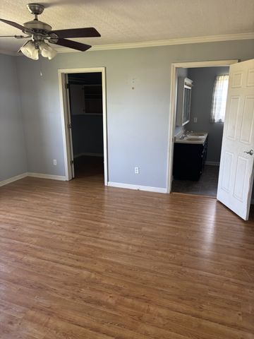 2075 Akersville Rd, Lafayette, TN 37083