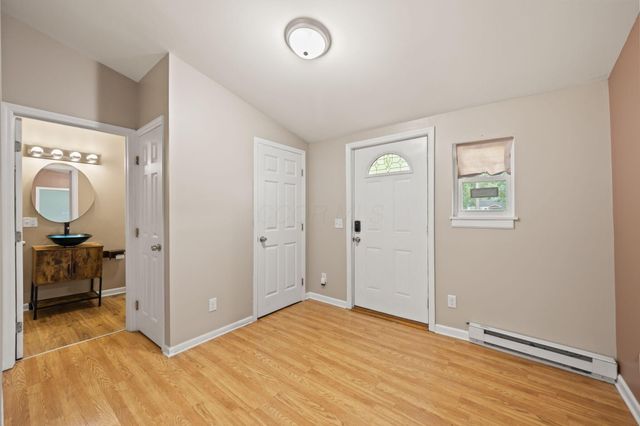 437 Rosslyn Avenue, Columbus, OH 43214