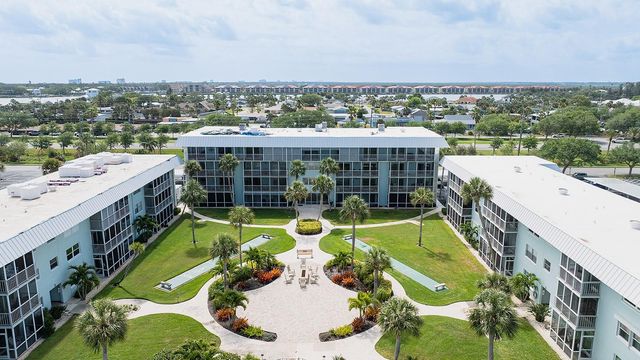 325 N CAUSEWAY C204, New Smyrna Beach, FL 32169