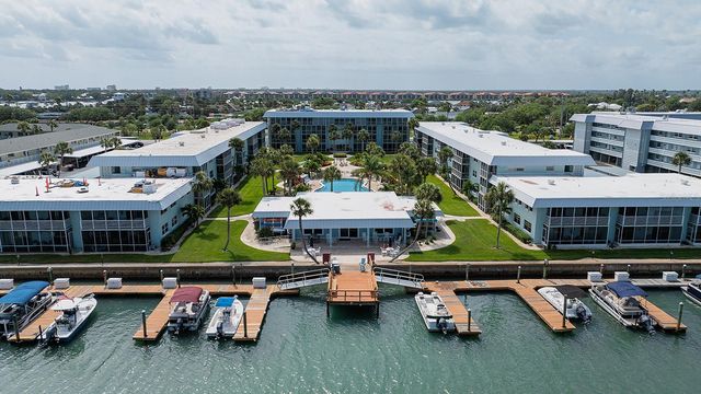 325 N CAUSEWAY C204, New Smyrna Beach, FL 32169