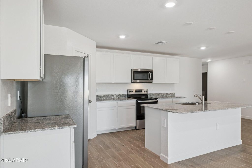 26033 W LYNNE Lane, Buckeye, AZ 85326 — photo 4