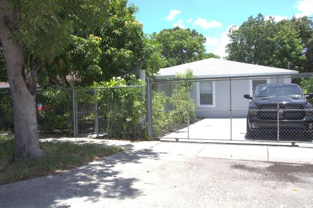 1724 NW 152ND Terrace, Miami Gardens, FL 33054