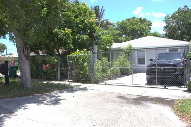 1724 NW 152ND Terrace, Miami Gardens, FL 33054