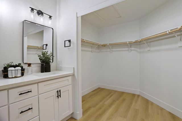 230 Thomas Dehaven Ln, Tracy, CA 95376