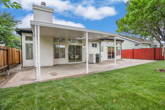 230 Thomas Dehaven Ln, Tracy, CA 95376