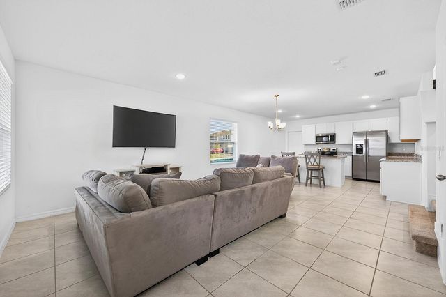 628 CHEVAL LANE, Debary, FL 32713