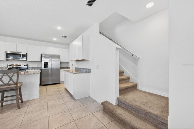 628 CHEVAL LANE, Debary, FL 32713