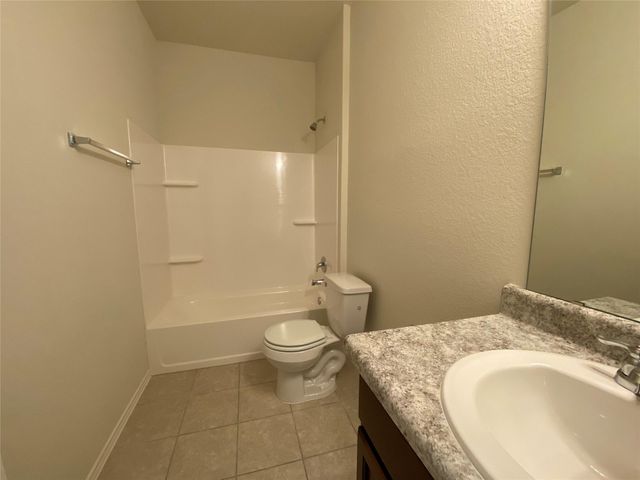 204 Nettletree DR, Buda, TX 78610