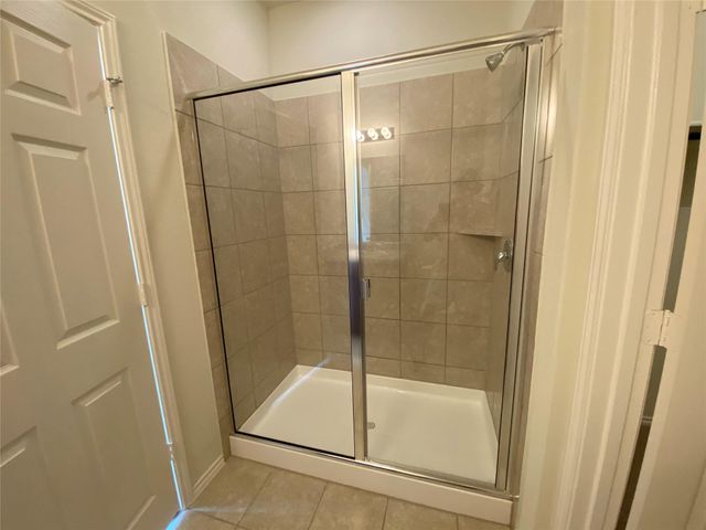 204 Nettletree DR, Buda, TX 78610