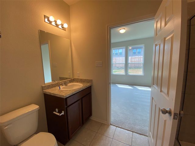 204 Nettletree DR, Buda, TX 78610
