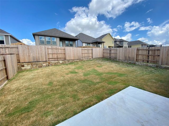 204 Nettletree DR, Buda, TX 78610