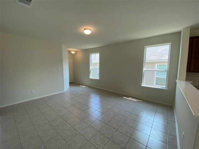 204 Nettletree DR, Buda, TX 78610