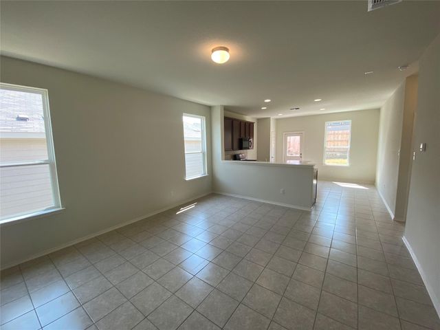 204 Nettletree DR, Buda, TX 78610