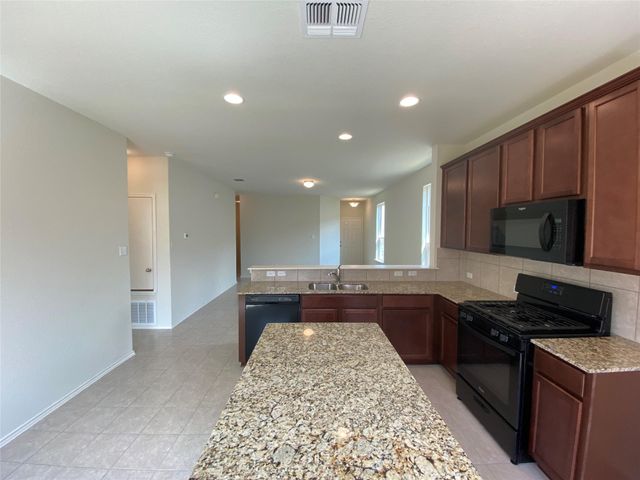204 Nettletree DR, Buda, TX 78610