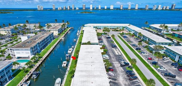 121 Wettaw Lane 211, North Palm Beach, FL 33408